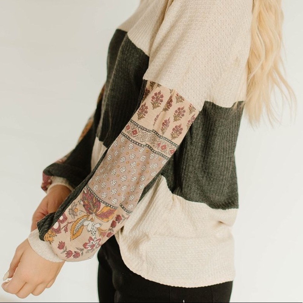Bohemian Vneck Tunic - Picture 3 of 4